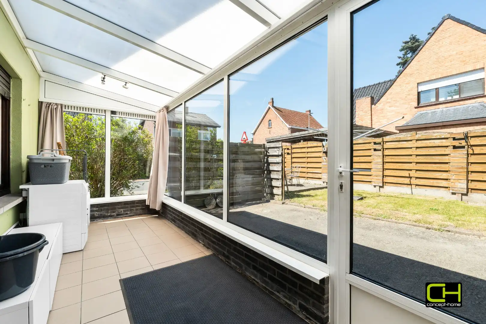 Vrijstaande bungalow met loods op een perceel van 865 m² te koop in Merendree foto 9