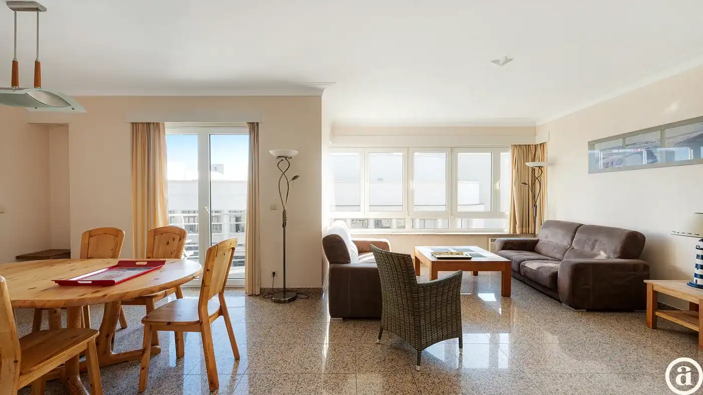 Ruim en breed appartement met zeezicht [Canada Square]. foto 5