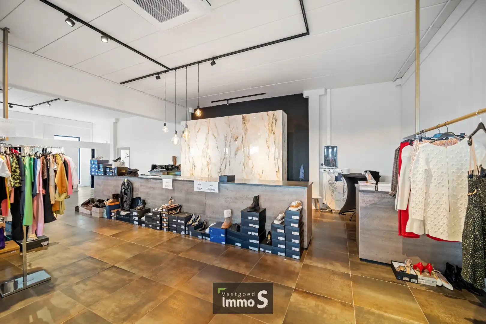 Instapklaar handelspand met sterke visibiliteit op commerciële ligging foto 8