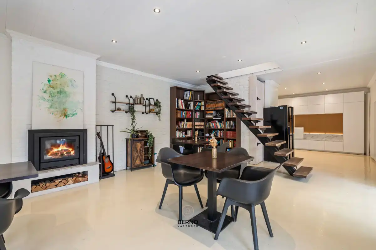 Veelzijdig pand met ruimte, rust en eindeloze mogelijkheden foto 8