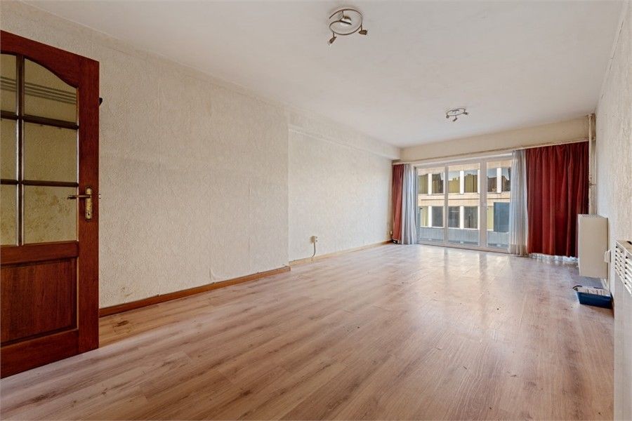 OP TE FRISSEN APPARTEMENT IN HET CENTRUM VAN SINT-TRUIDEN foto 7