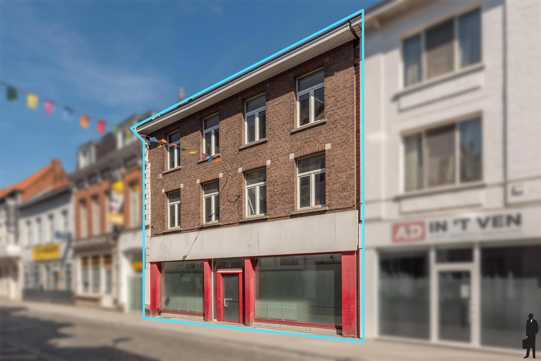 Te renoveren handelswoning/projectgrond in centrum Turnhout foto {{pictureIndex}}
