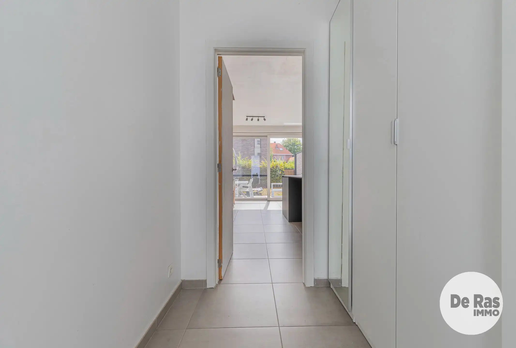GENT - Recente woning met 3 slpks, berging en staanplaats foto 8