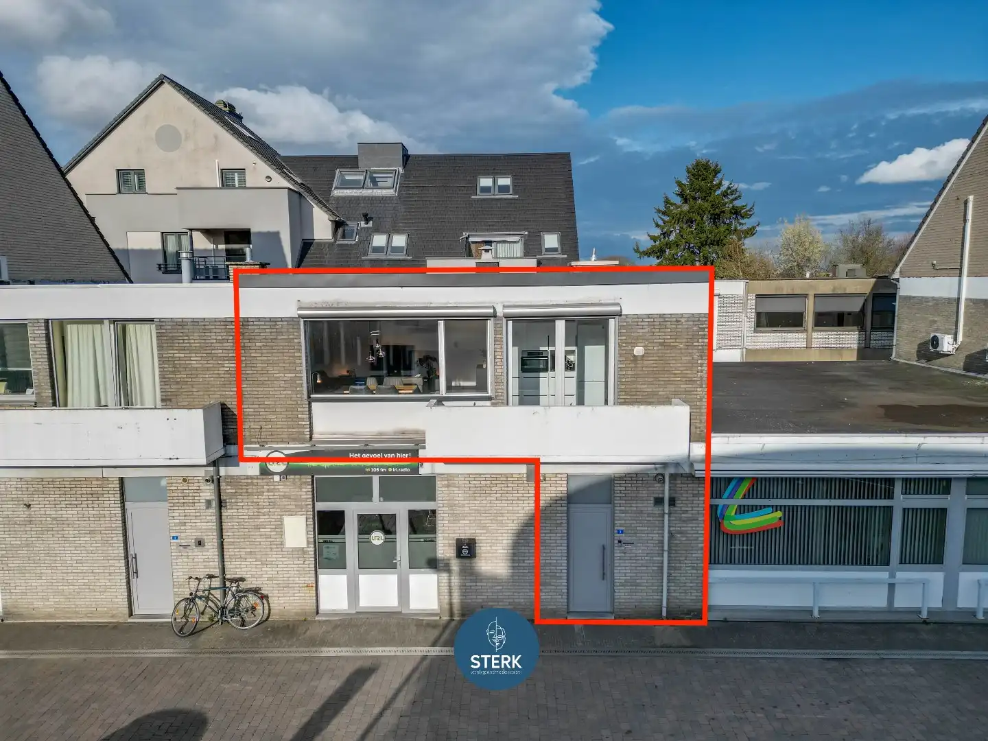 INSTAPKLAAR 3-SLPK APPARTEMENT MIDDEN IN HET CENTRUM VAN LANAKEN !  foto 3