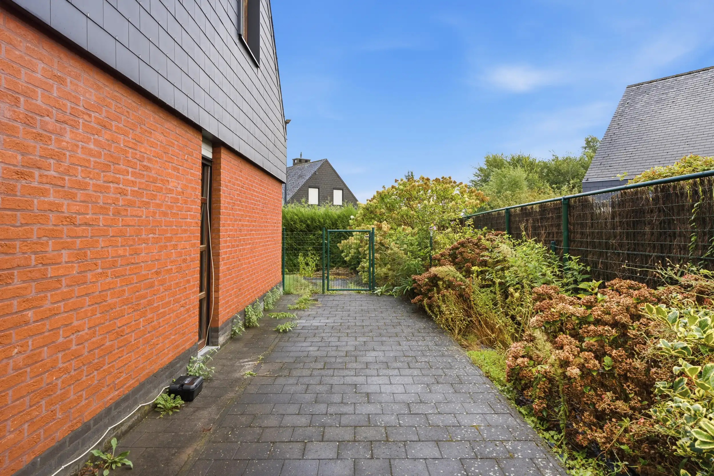 Op te frissen gezinswoning in gegeerde, residentiële, wijk foto 24