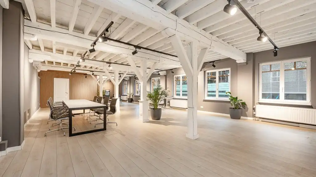 Kantoor of showroom te huur aan het Eilandje in Antwerpen foto 2