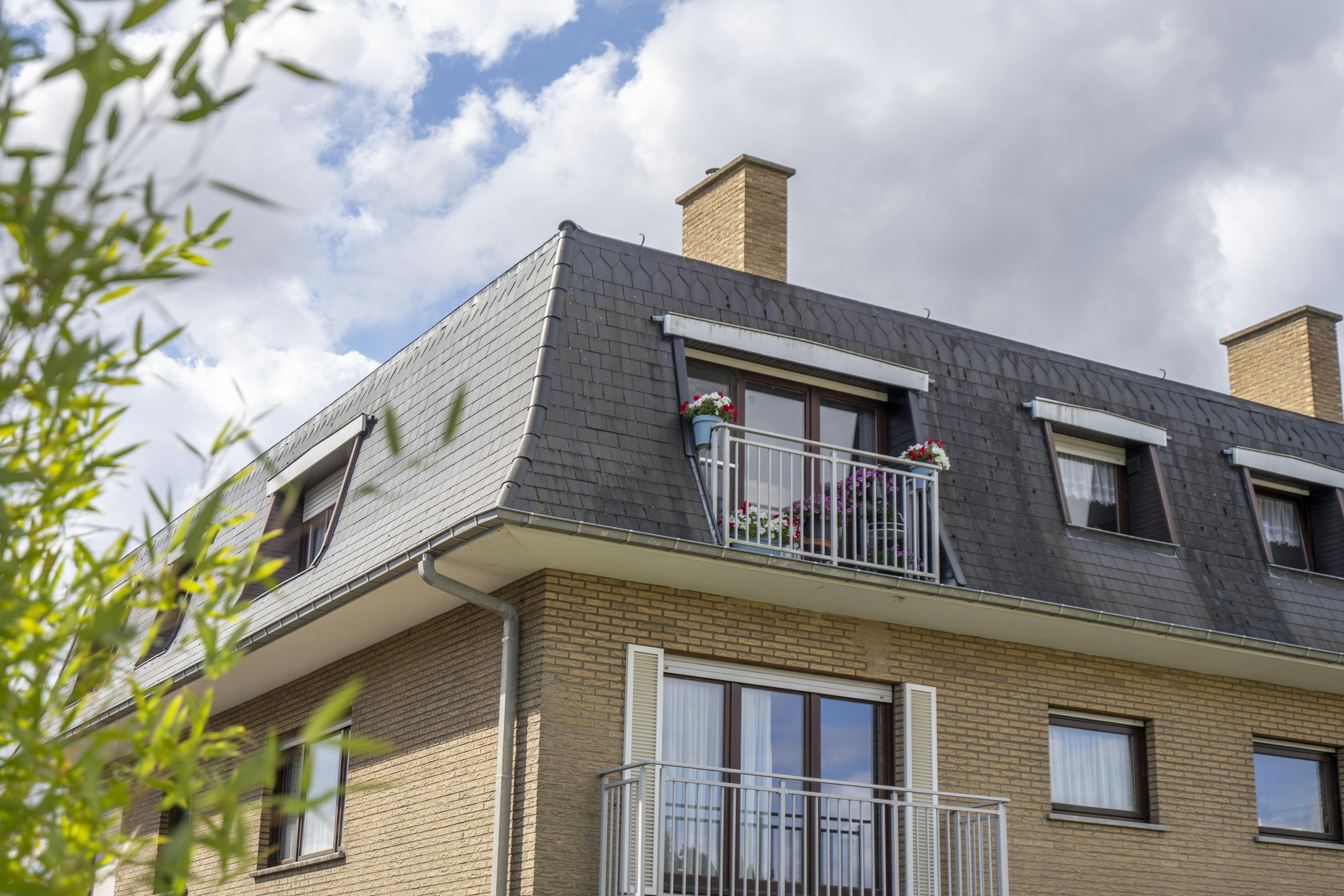  Ruim woonappartement (151 m²) te koop in Heule foto 2