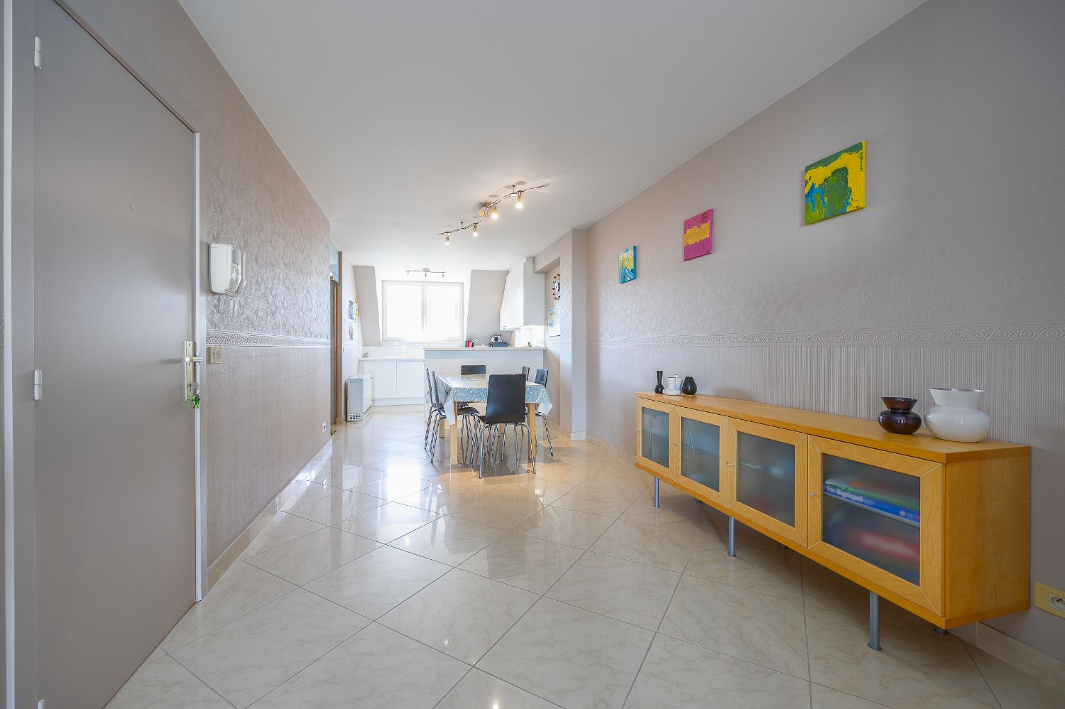 Uiterst ruim duplex-appartement op fantastische ligging foto 9