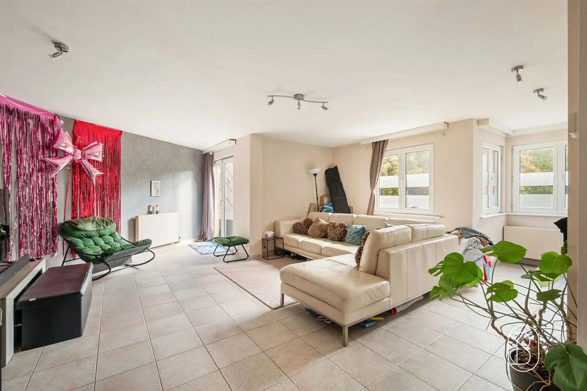 Opbrengsteigendom met 2 appartementen en 2 garages foto 16