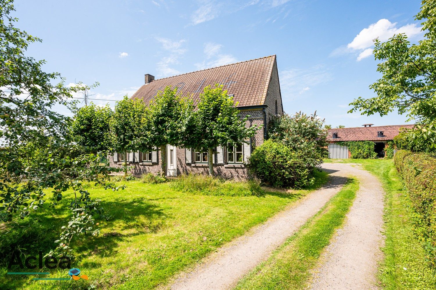 Unieke hoeve aan de Molenkreek in Sint-Margriete met vakantiewoningen en schuur foto 2