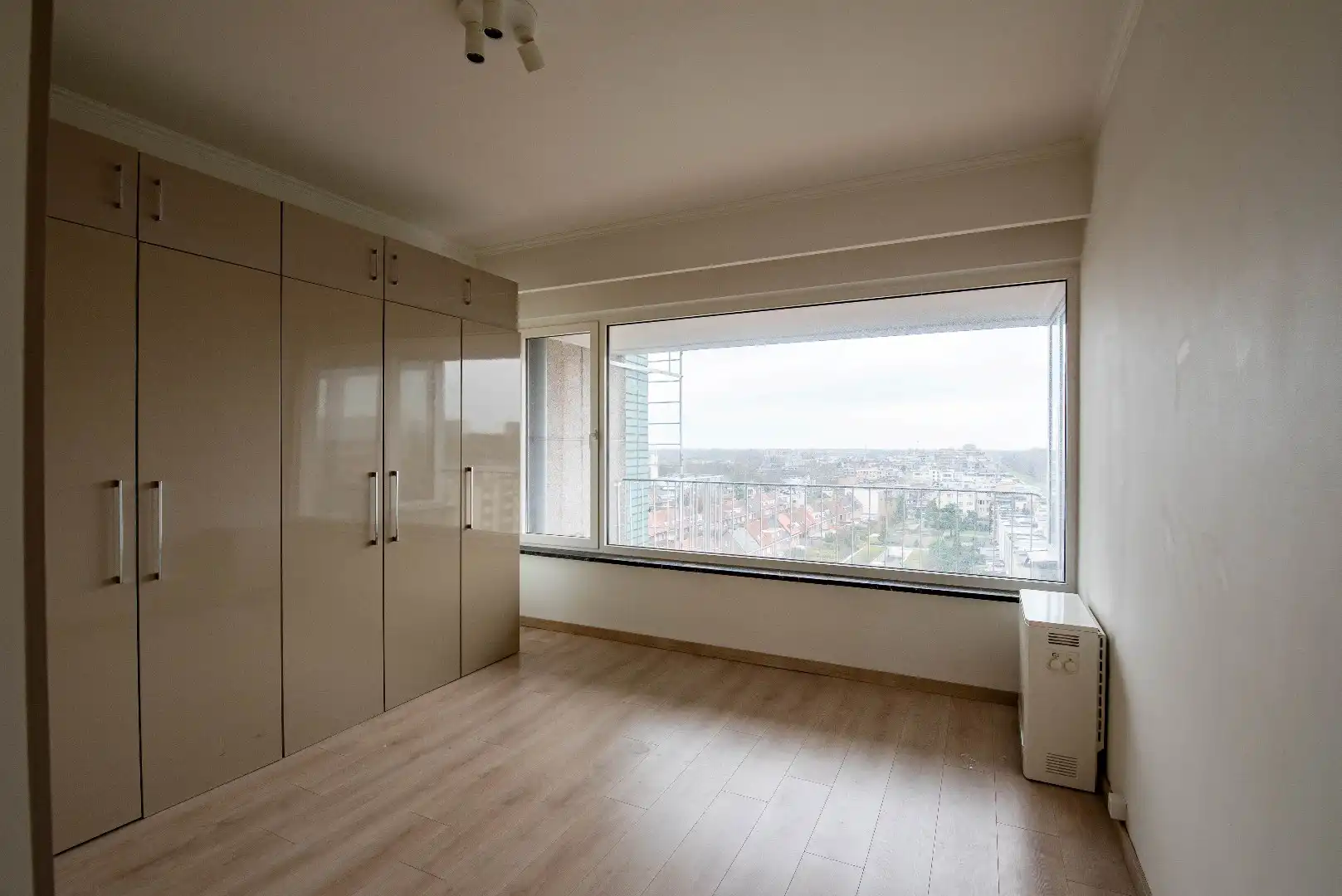 Lichtrijk 2-slaapkamerappartement met uitzicht op Antwerpen foto 9