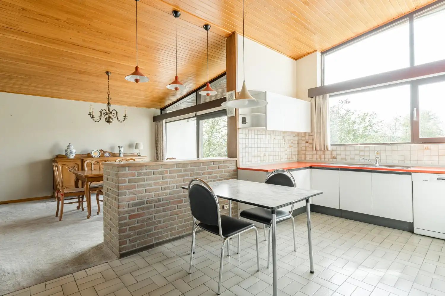 Moderne woning op toplocatie nabij centrum Overpelt op 920m² foto 5