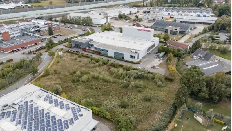 Zwijndrecht: Ruime bedrijfssite met ontwikkelingsgrond op toplocatie langs E17 foto 24