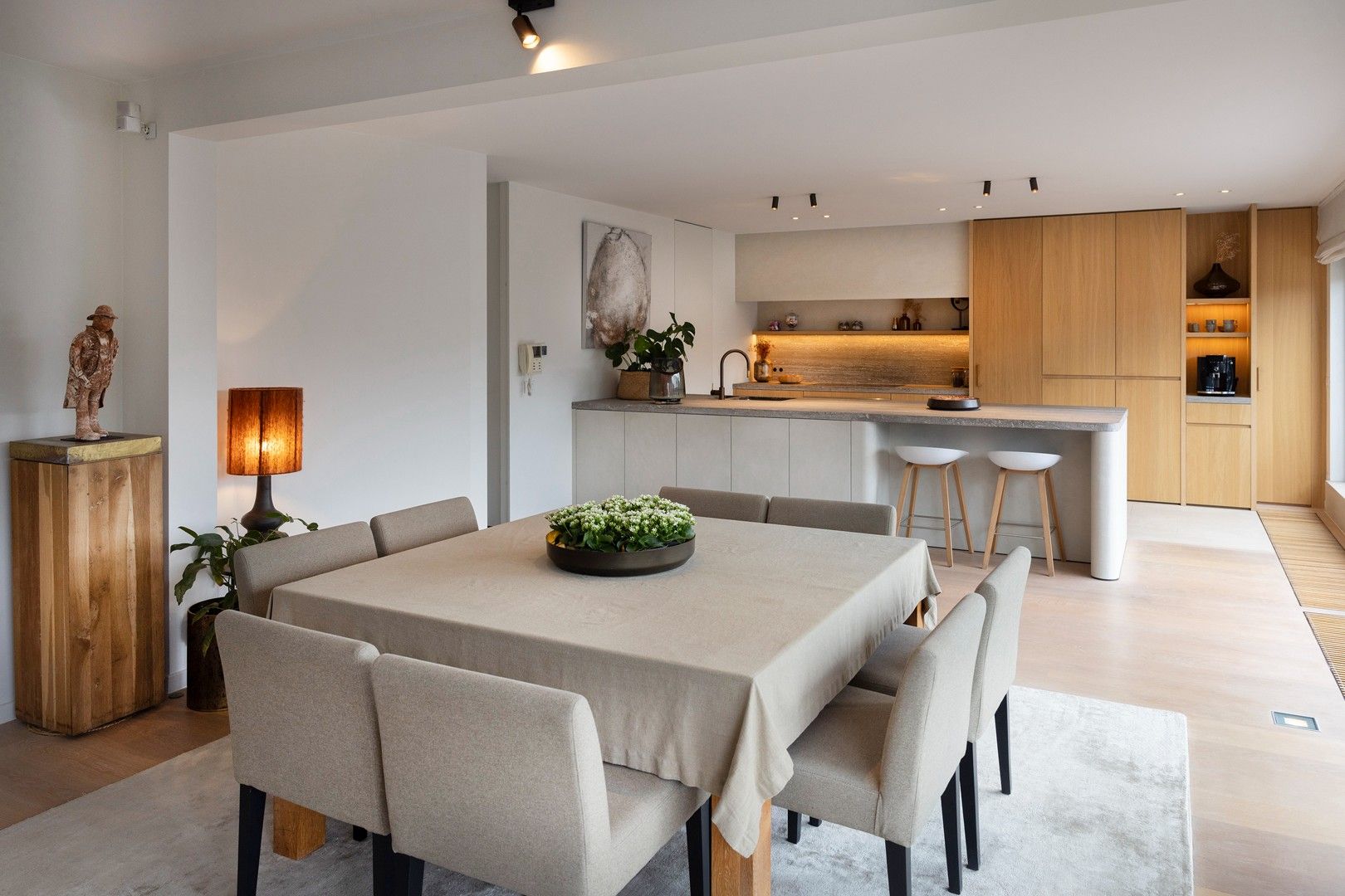 Klasse-appartement 3 kamers, 2 terrassen & dubbele garage. foto 3