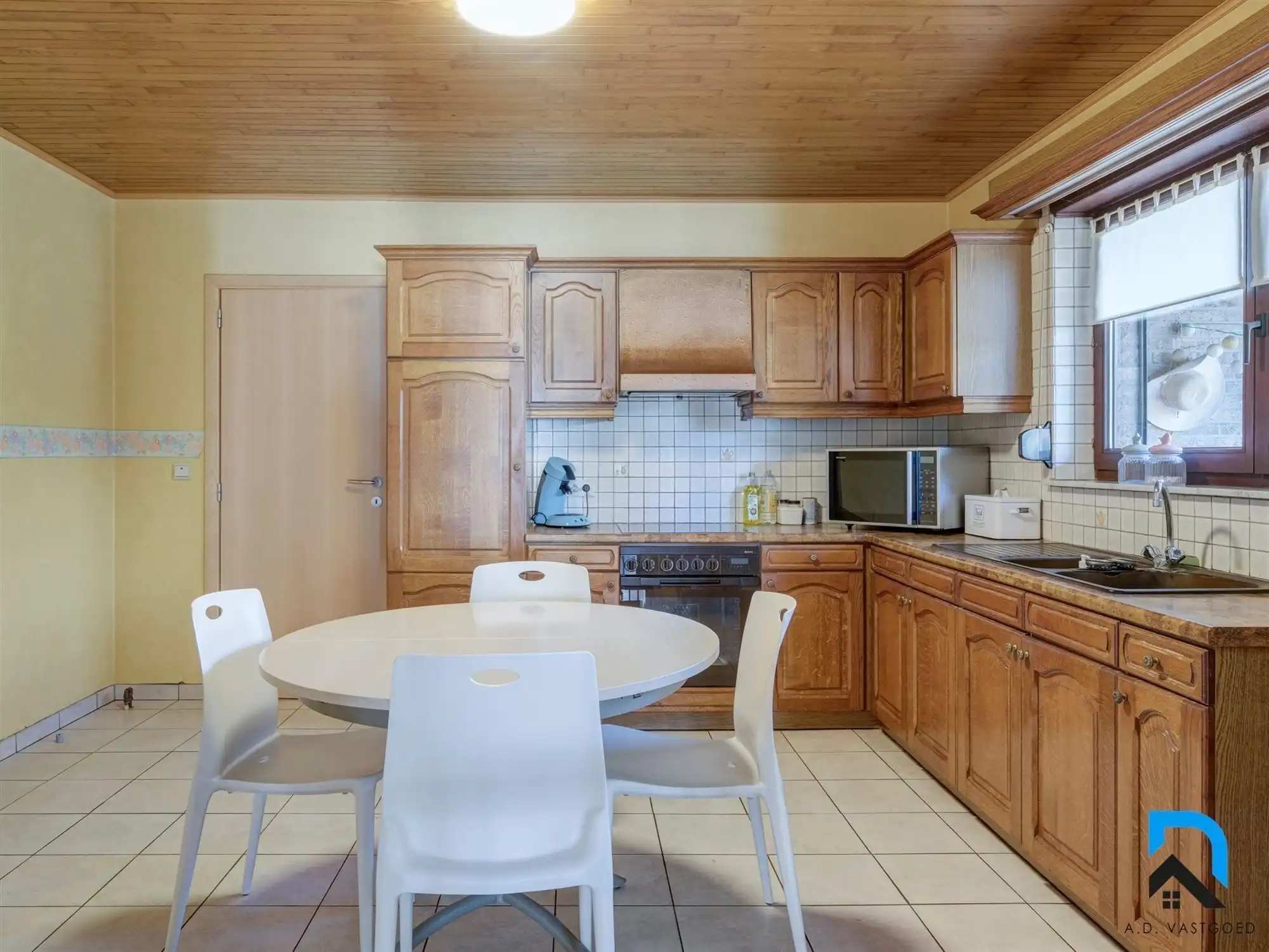 Ruime vrijstaande woning in Helchteren foto 15