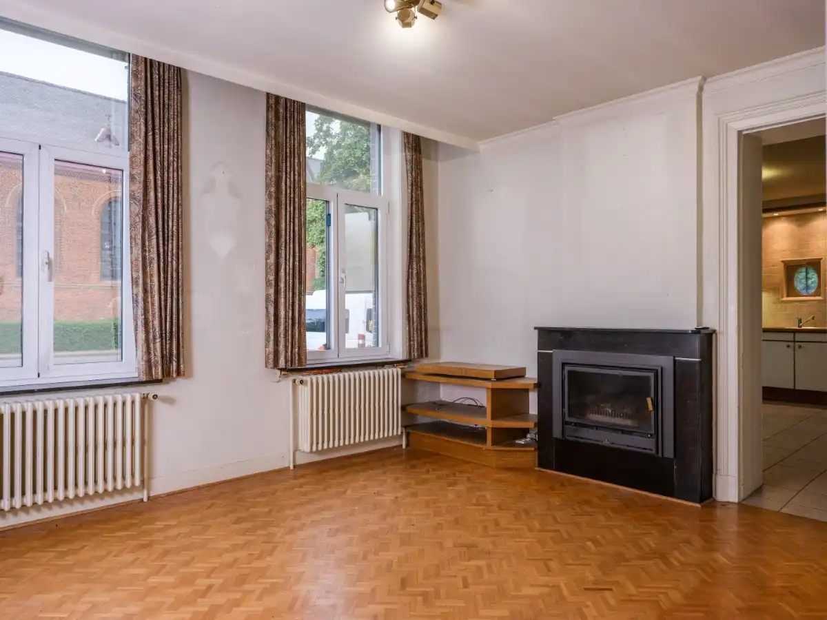 Izegem – Karaktervolle pastoriewoning met diepe tuin en tal van mogelijkheden foto 6