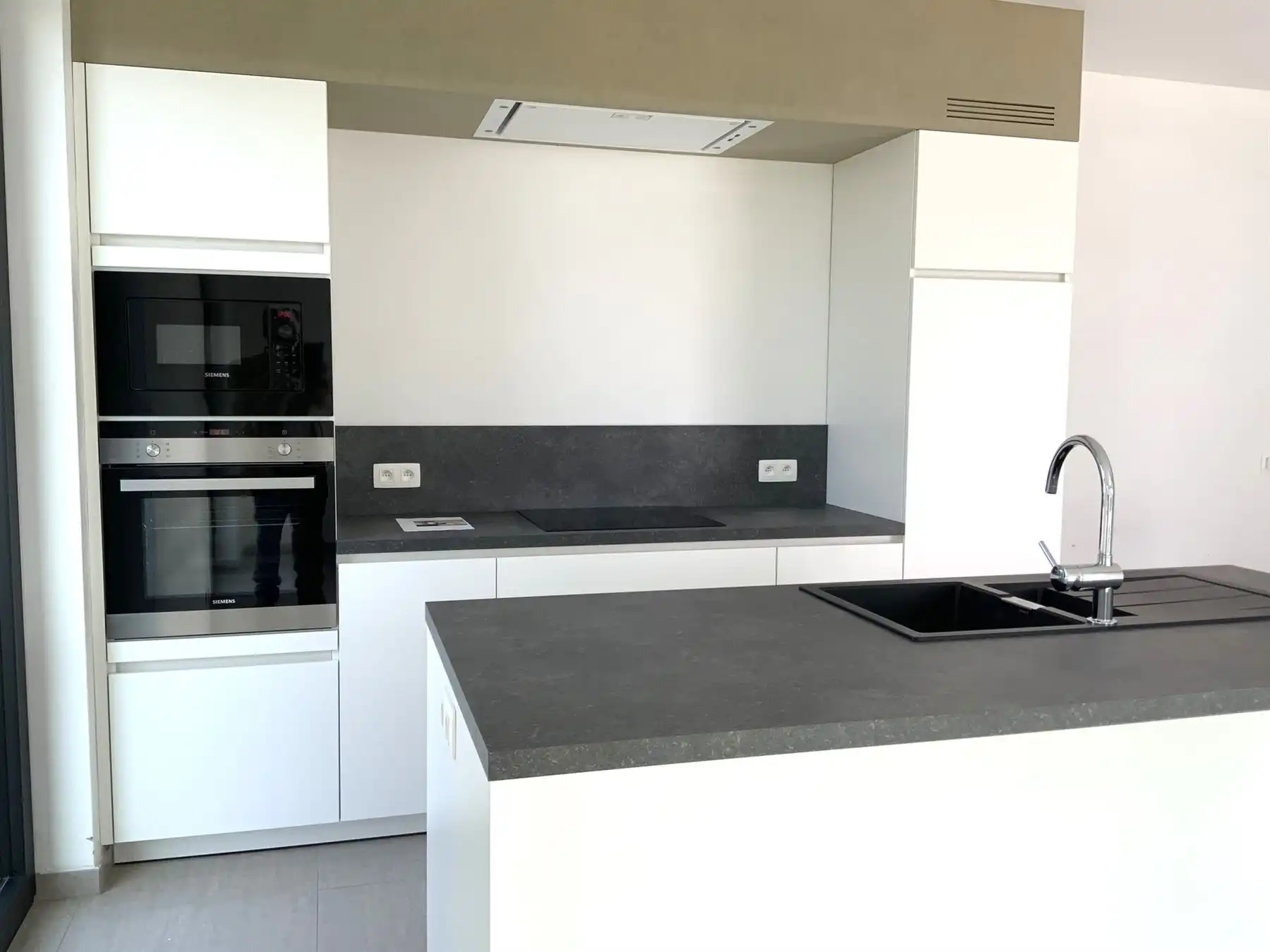 Appartement met 1 slaapkamer en zonnig terras foto 3