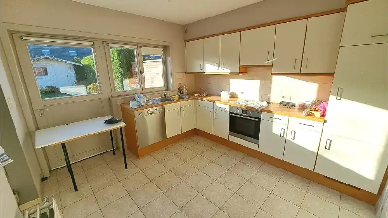 Ruime 3-slaapkamerwoning (HOB ) met GARAGE en TUIN te huur in Dudzele foto 4