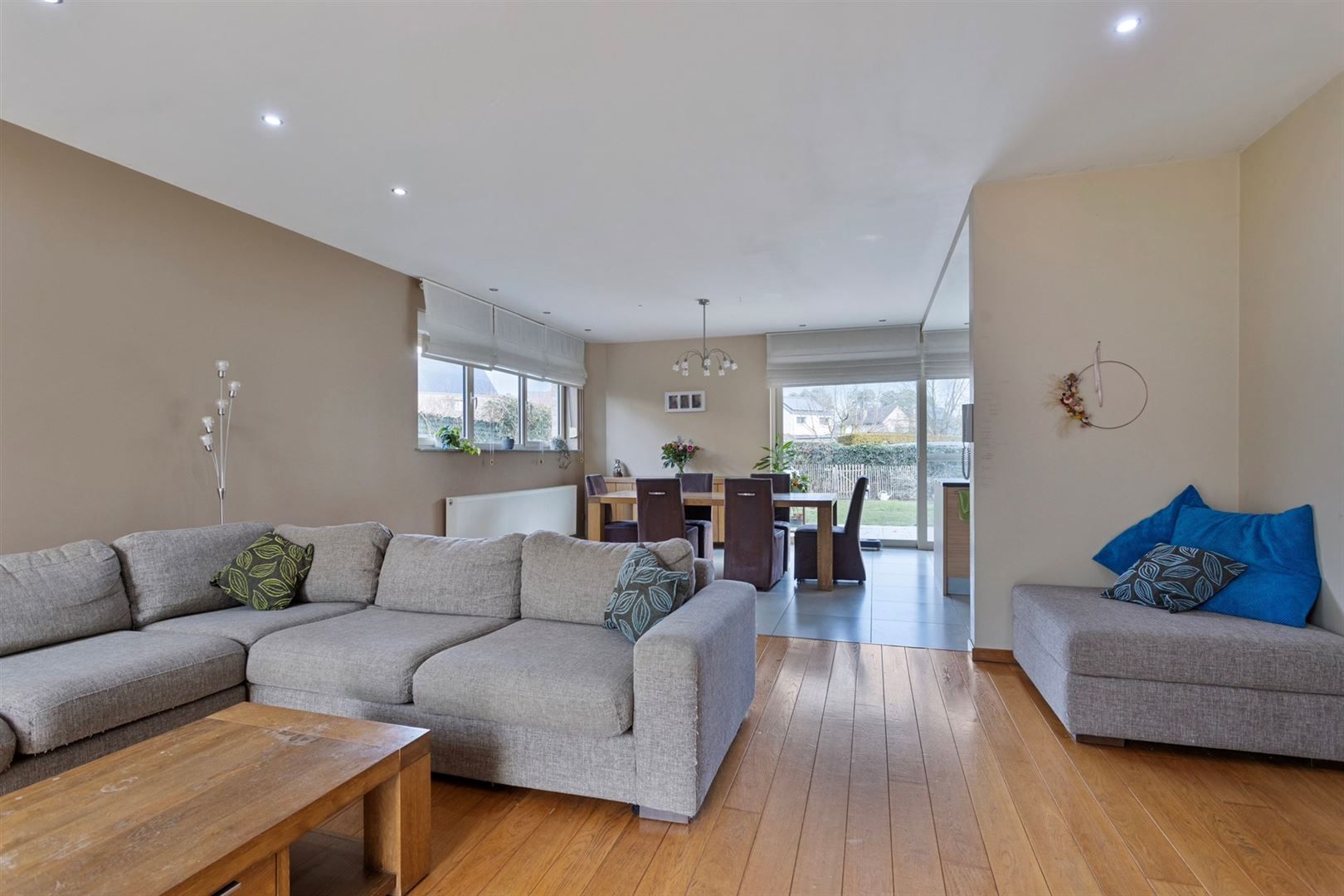 TE KOOP: Ruime woning met praktijkruimte in Maasmechelen! foto 7