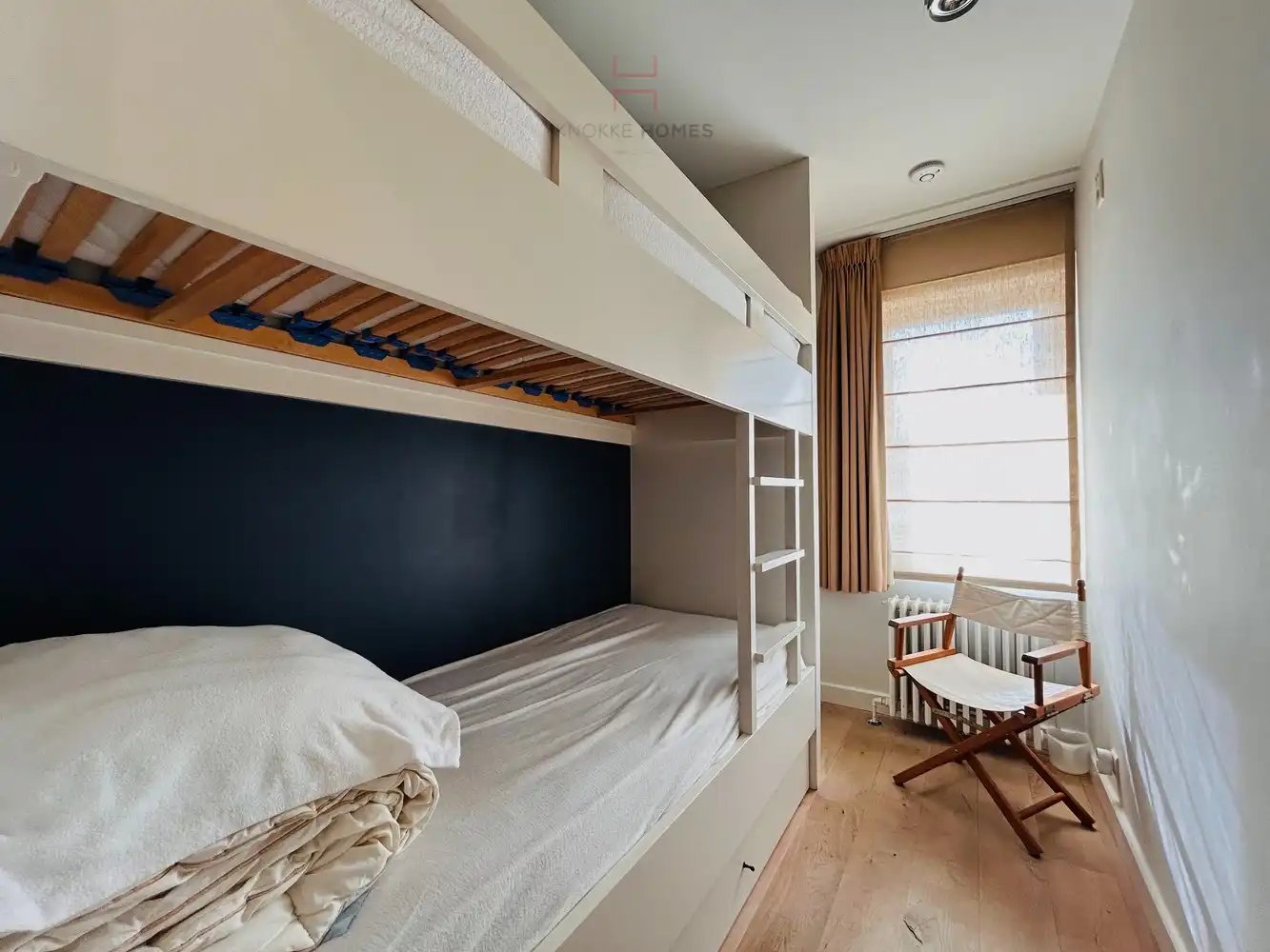 Ruim twee- slaapkamerappartement met frontaal zeezicht foto 10