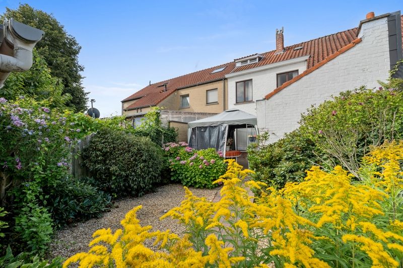 Rumbeke - Robuuste woning met renovatiepotentieel in Roeselare foto 13