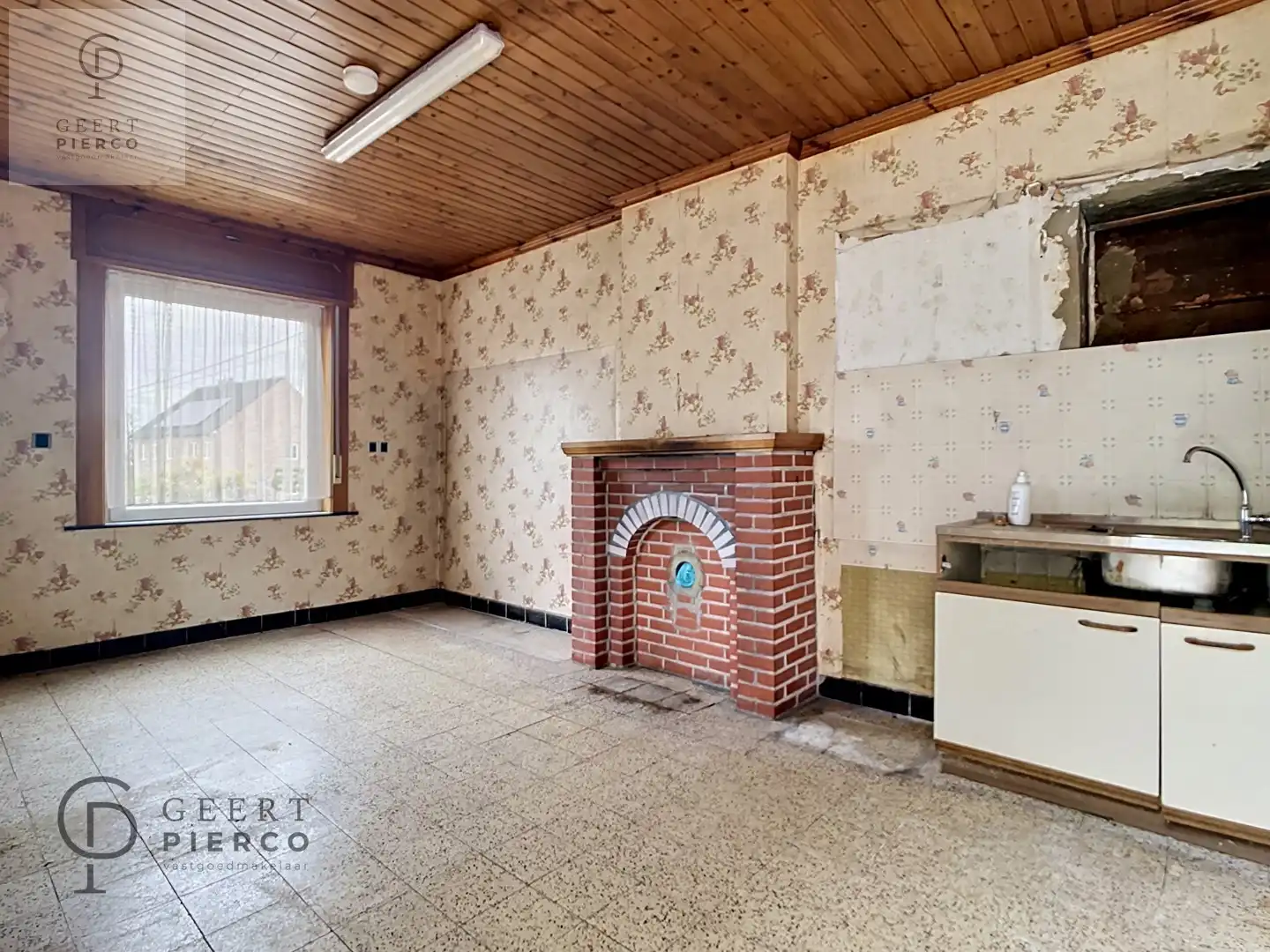 volledig te renoveren woonst met tal van opportuniteiten foto 9