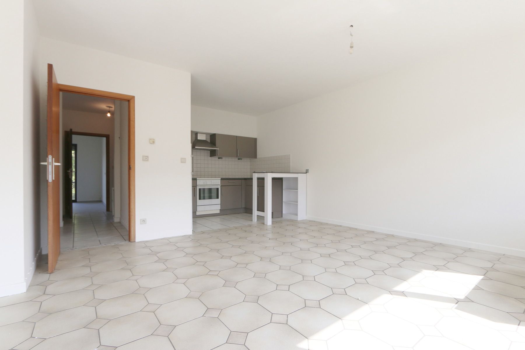 APP - 2 SLK - BALKON - GARAGE - CENTRAAL   foto 7