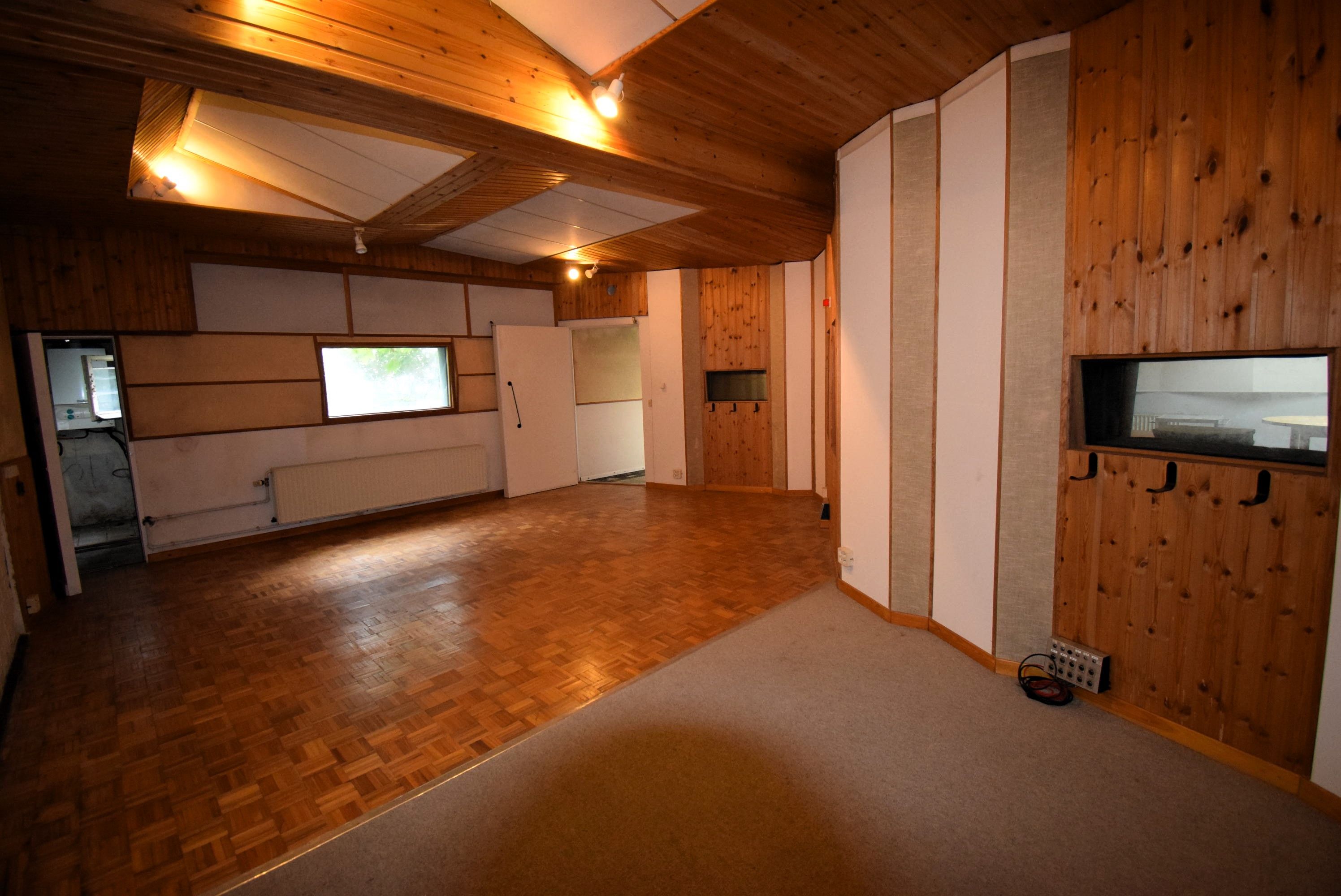 Woning met achterbouw foto 24