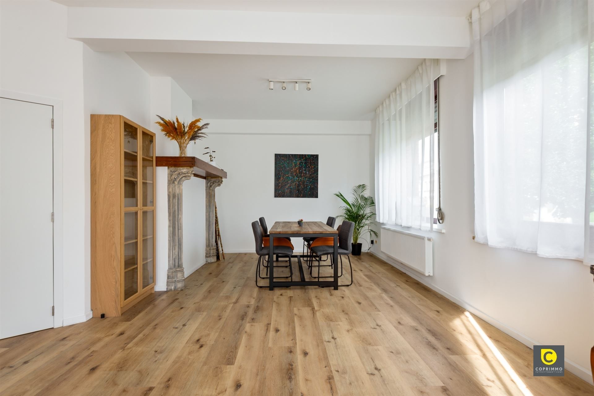 Gerenoveerde hoekwoning met tuin en garage vlakbij de Hobokense Polder! foto 3
