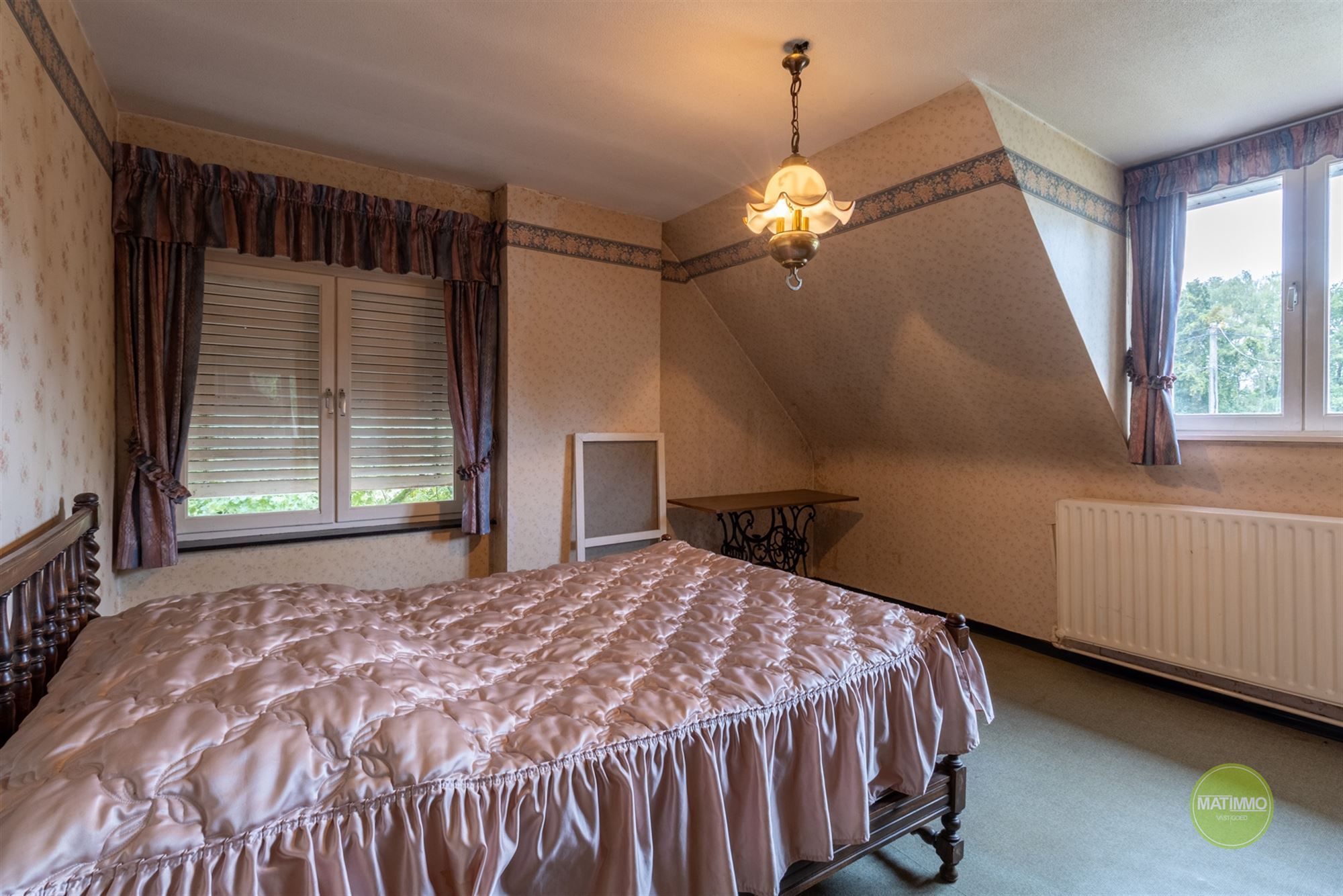 Vrijstaande woning op royaal perceel met bos in Mol-Sluis foto 17