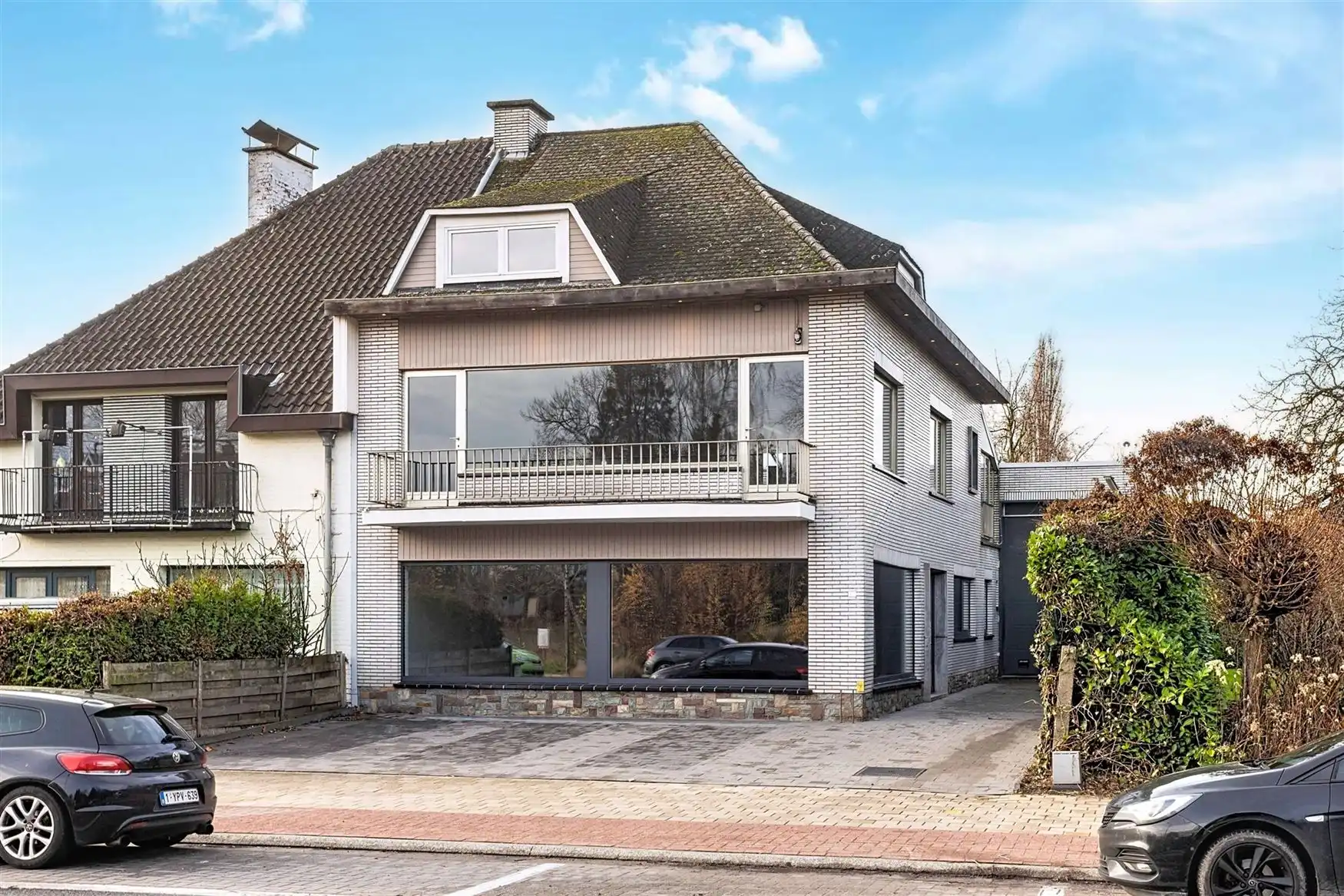 Commercieel gelijkvloers met duplex en loods van ca. 240m² foto 3