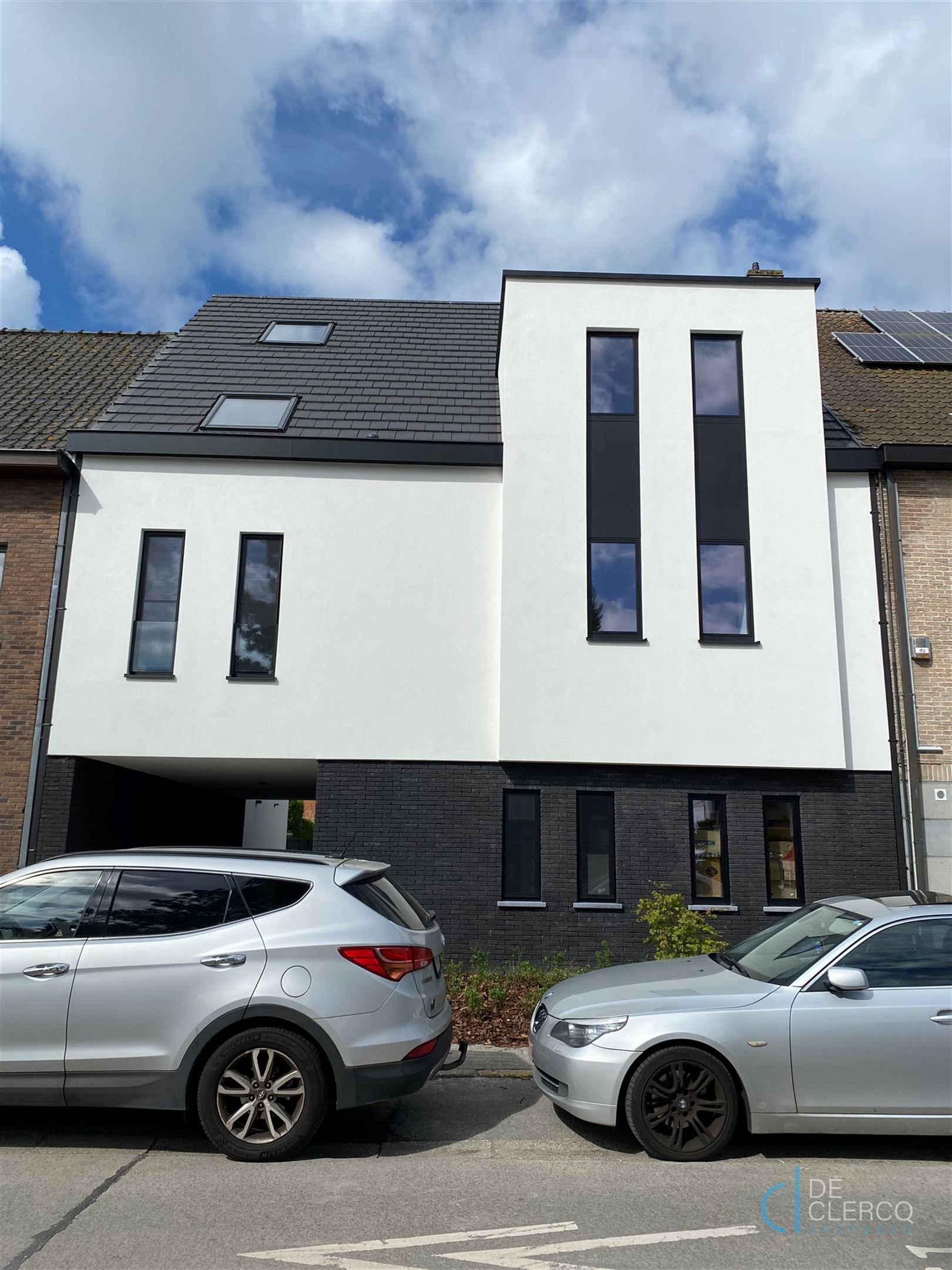 Tijdloos en duurzaam appartement TE HUUR op topligging in Lochristi! foto {{pictureIndex}}