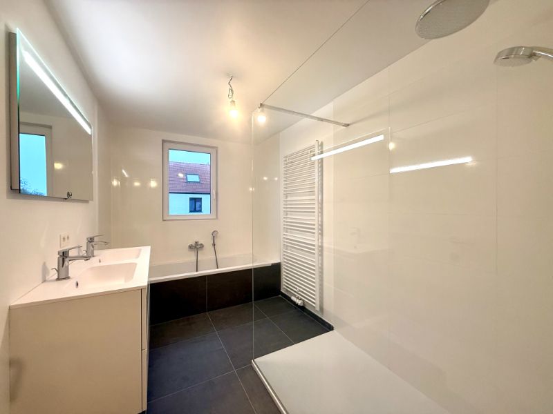 Ruime nieuwbouwwoning met 3 slaapkamers, tuin en carport foto 15