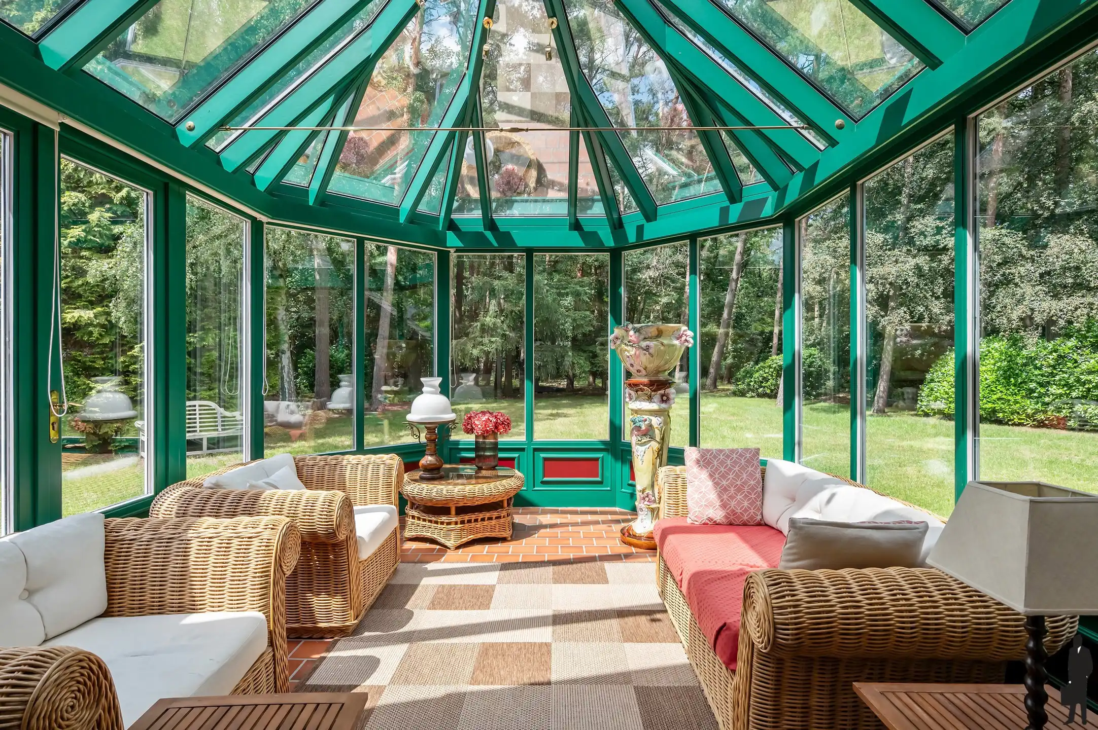 Zeer rustig gelegen villa op prachtig perceel van ca. 1594m² foto 8