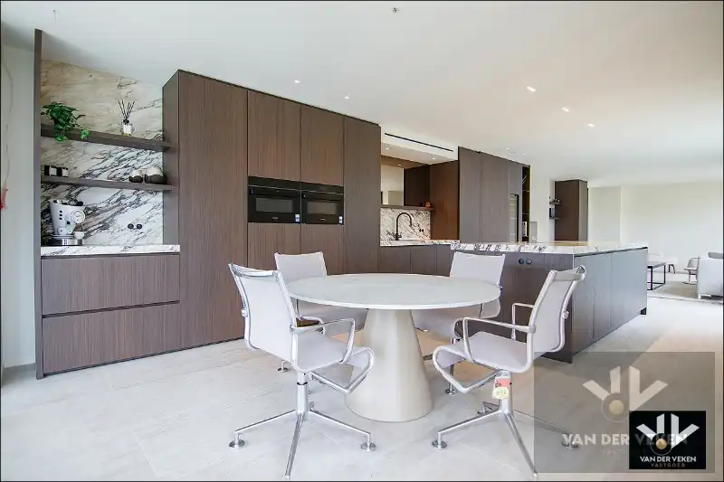LUXUEUZE VILLA OB OP FIETSAFSTAND VAN HASSELT-CENTRUM foto 10