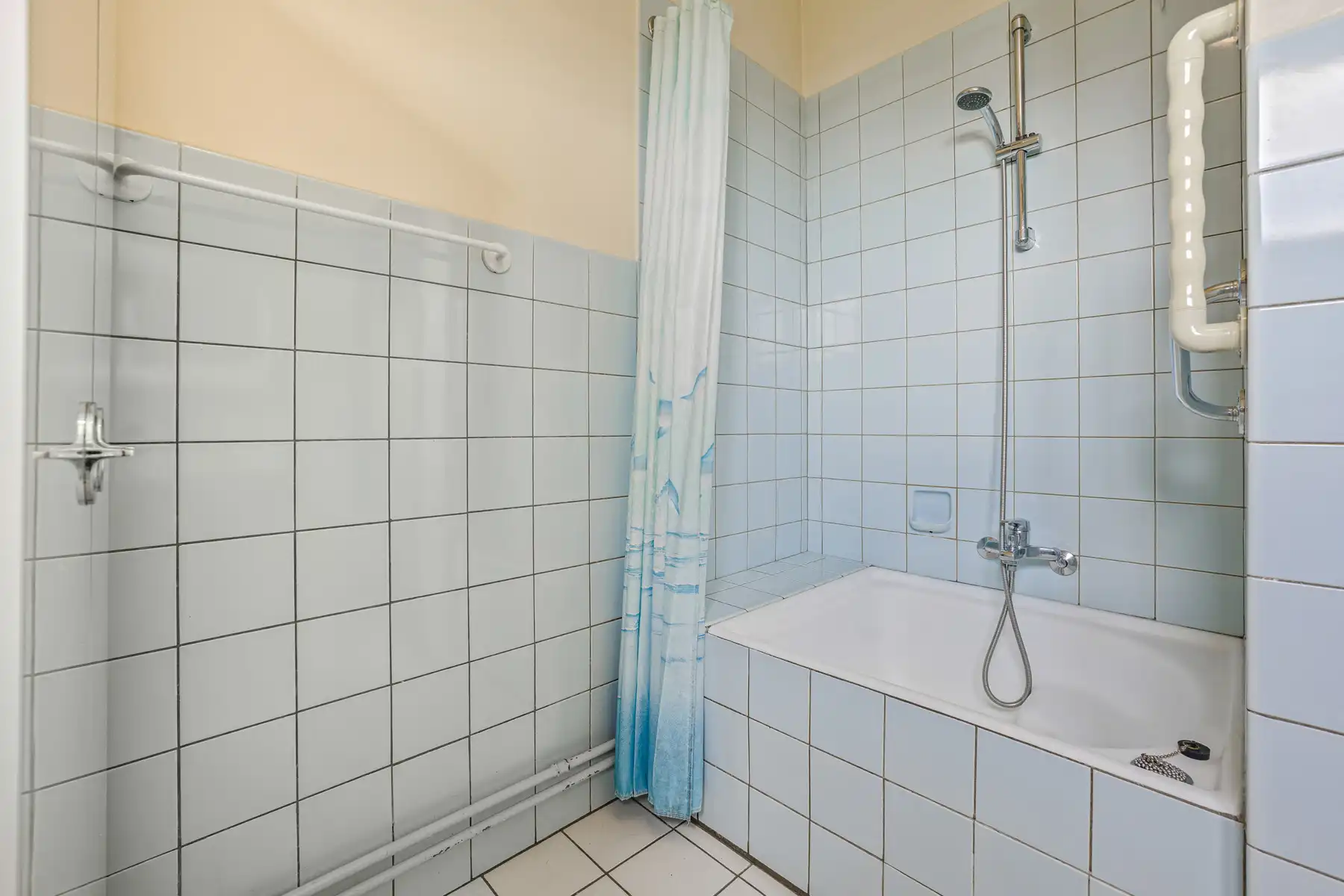 Goed onderhouden woning met garage en leuke tuin foto 21