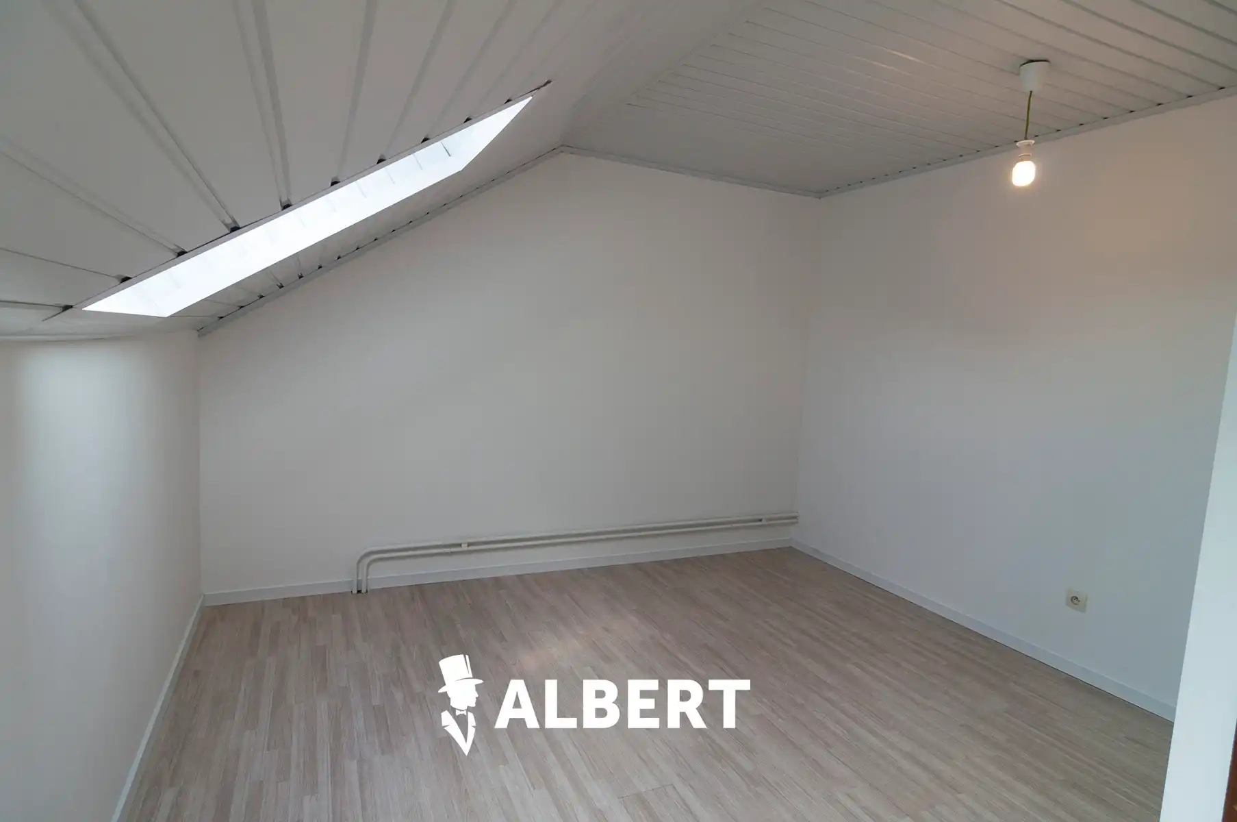 Ruime instapklare woning op toplocatie met tuin en bijgebouw foto 16