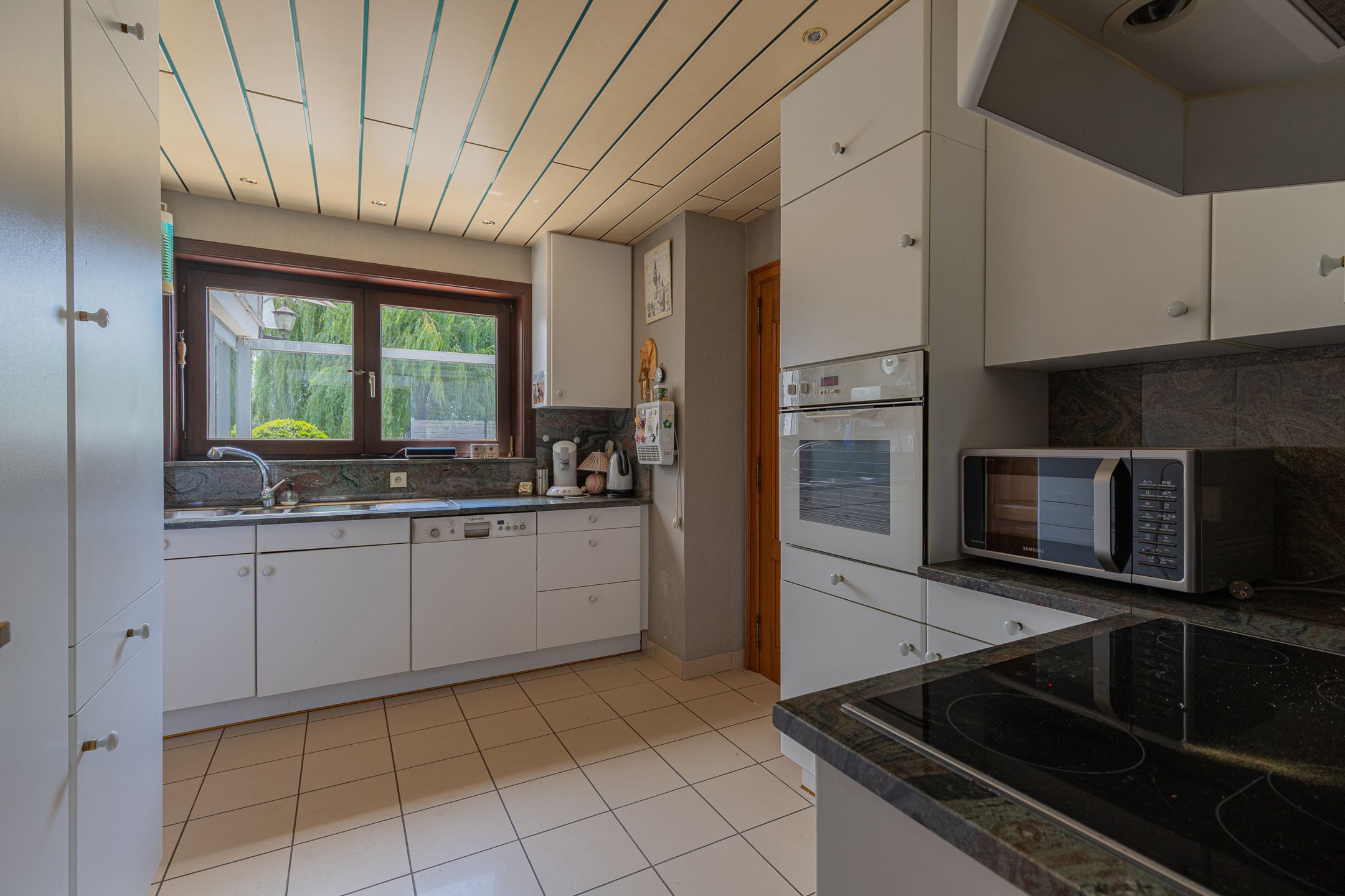 AALST – Halfopen bebouwing met villa-allure op 3114 m² foto 10