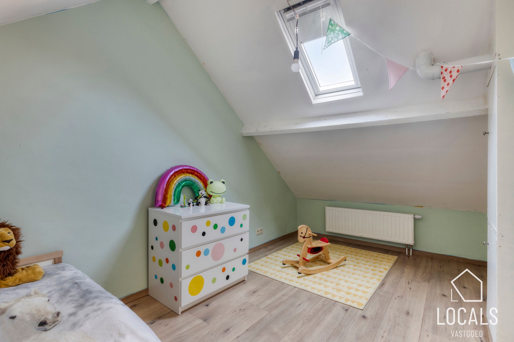 Op te frissen woning in het centrum van Liedekerke foto 11