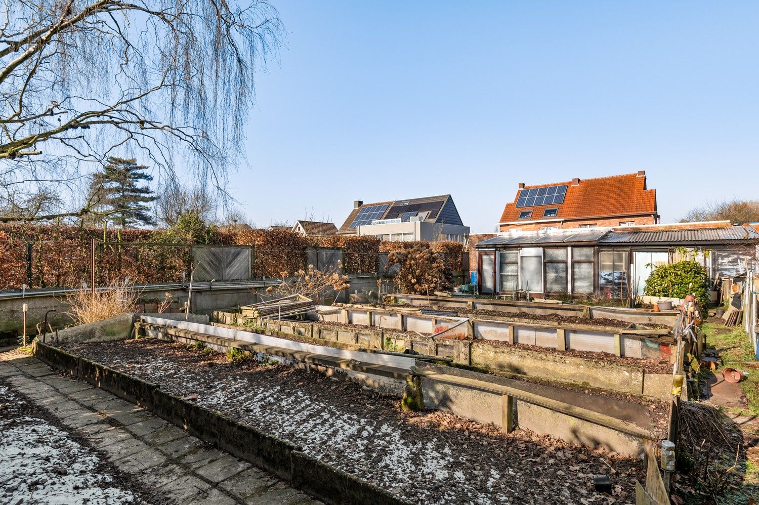Te renoveren woning met magazijn en veel potentieel op toplocatie in Lint foto 18