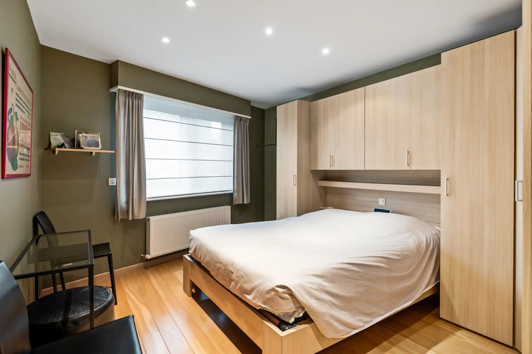 Ruim gelijkvloers appartement vlak buiten centrum Aartselaar foto 10