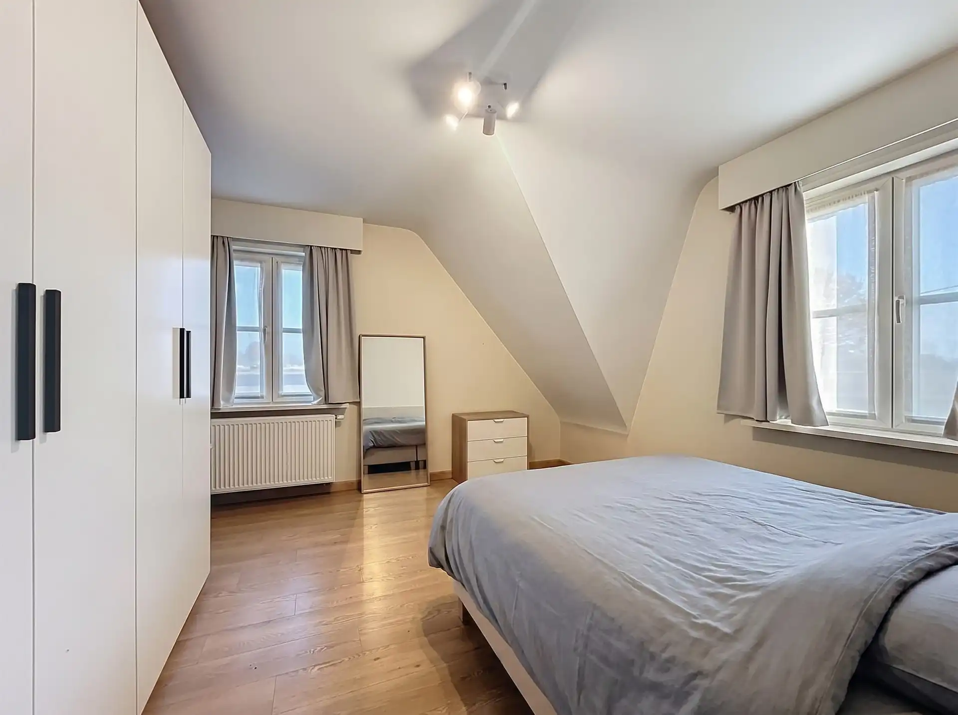 Ruime woning met bijbouw en weide op perceel van 6790 m²  foto 11