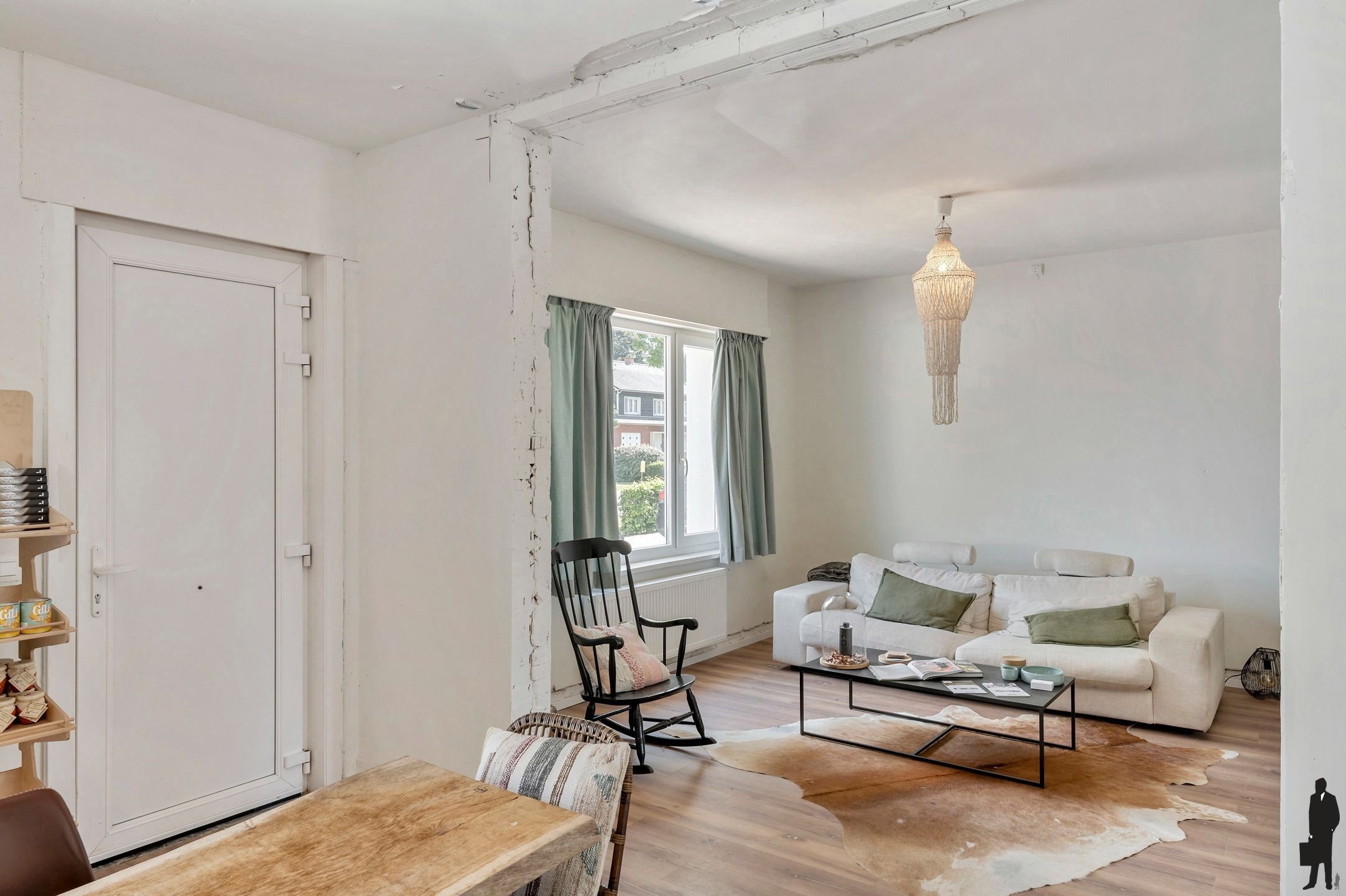 Gerenoveerd opbrengsteigendom: handelsruimte, duplex, studio foto 4