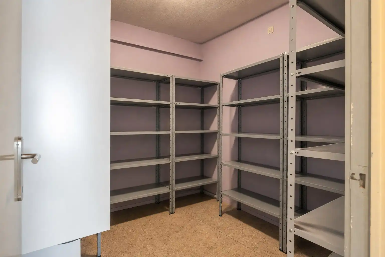 Ruime instapklare woning met 3 slpks op een perceel van 1.251 m² met prachtig uitzicht op achterliggend groen !  foto 21