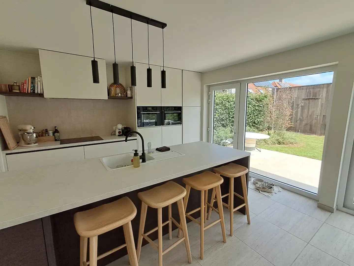 Ruime alleenstaande woning in Moerkerke foto 5