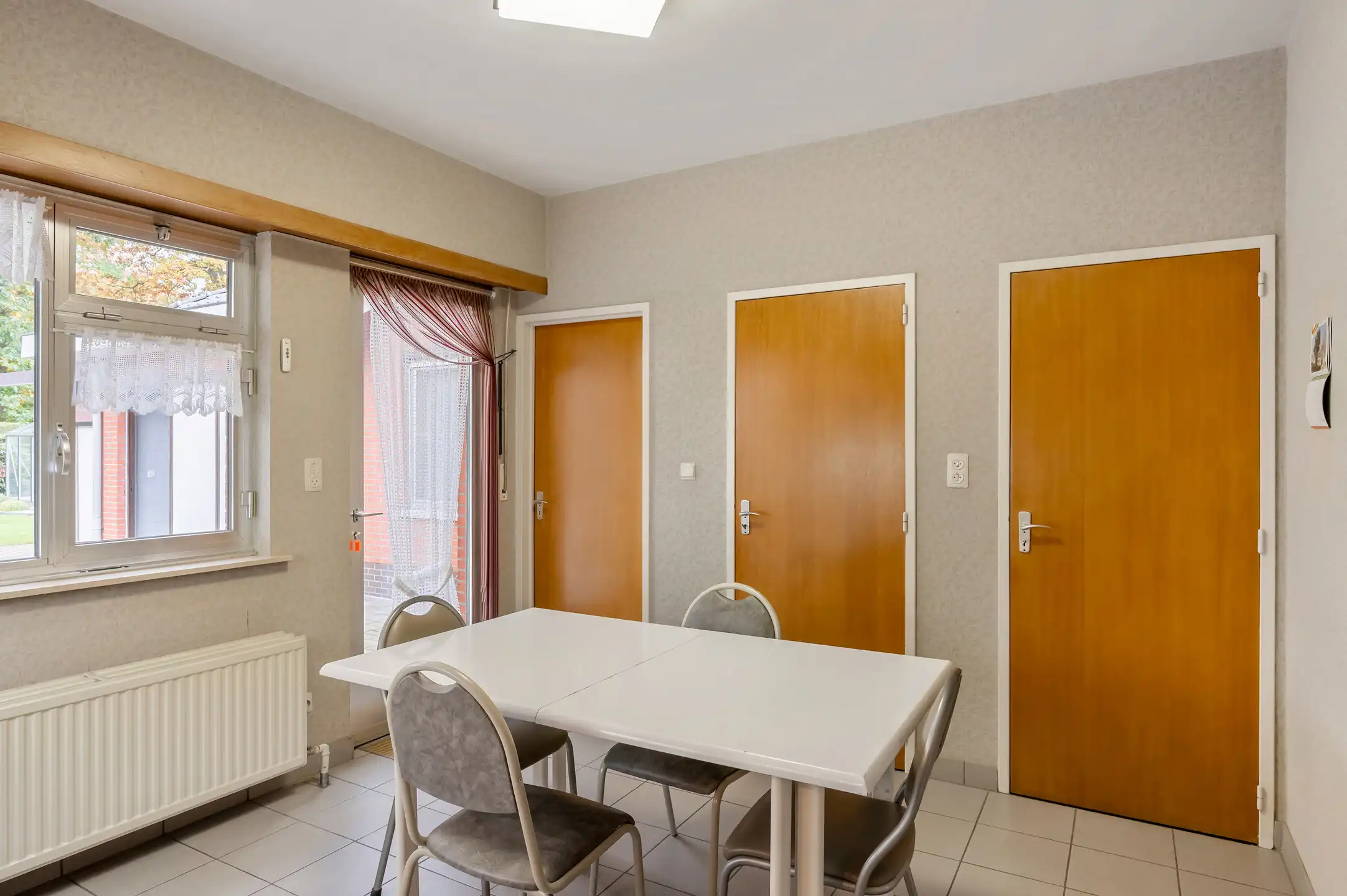 Goed onderhouden gelijkvloerse woning met 4 slaapkamers foto 13