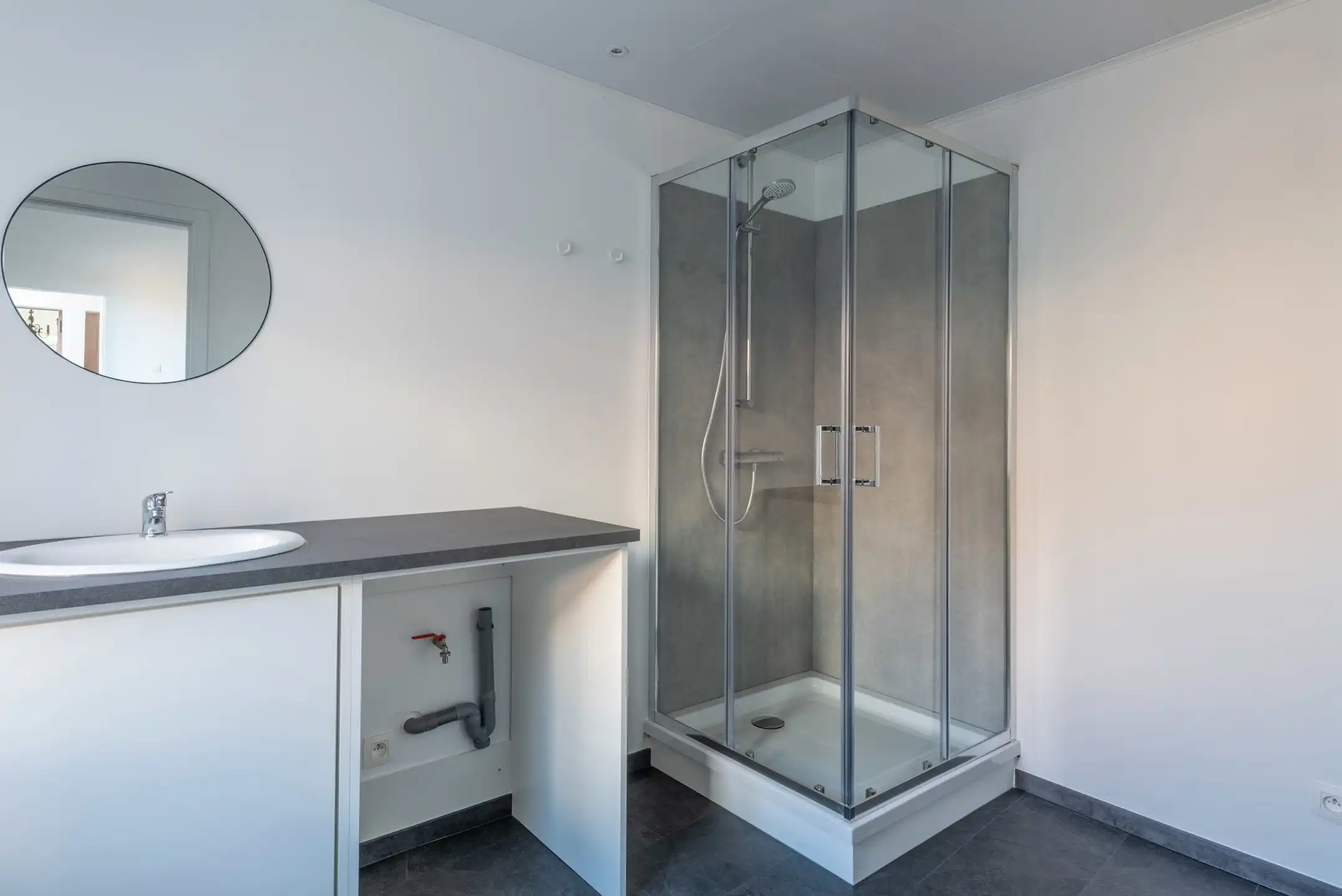 Instapklare woning met garage te Zichen.  foto 10