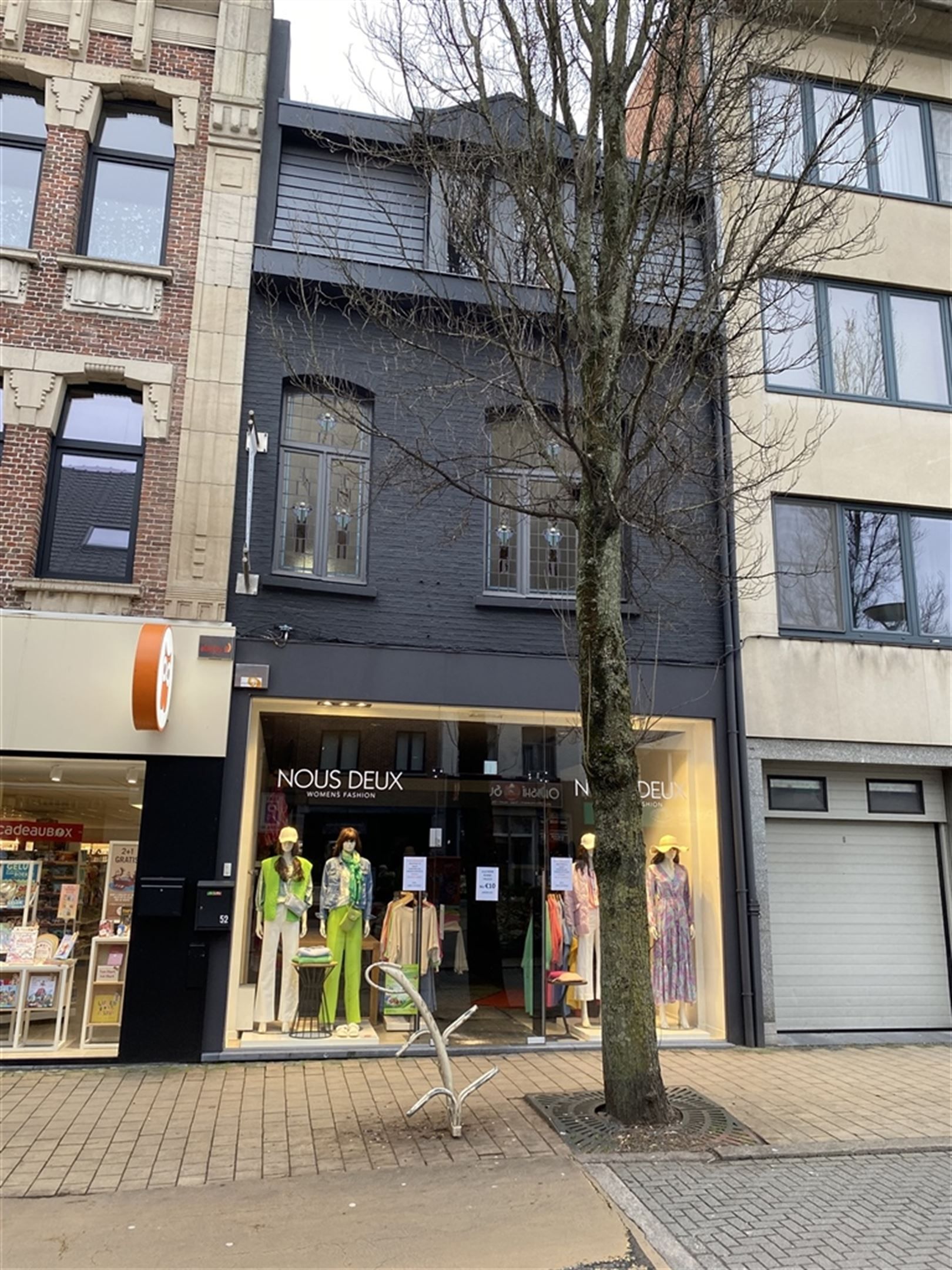 Winkel op toplocatie in Schoten foto 2