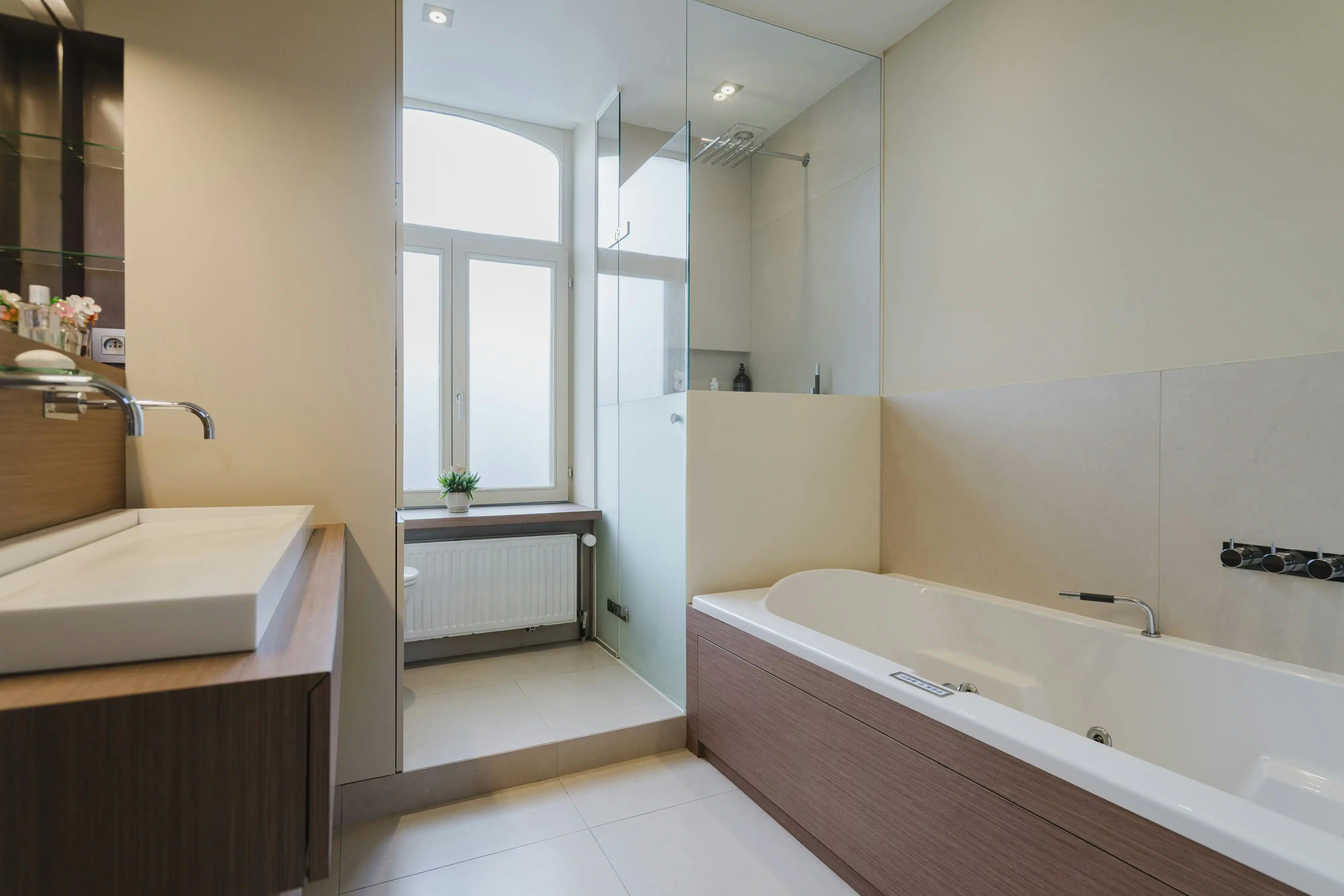 Gerenoveerde burgerwoning met 5 kamers te koop Beveren-Leie foto 15