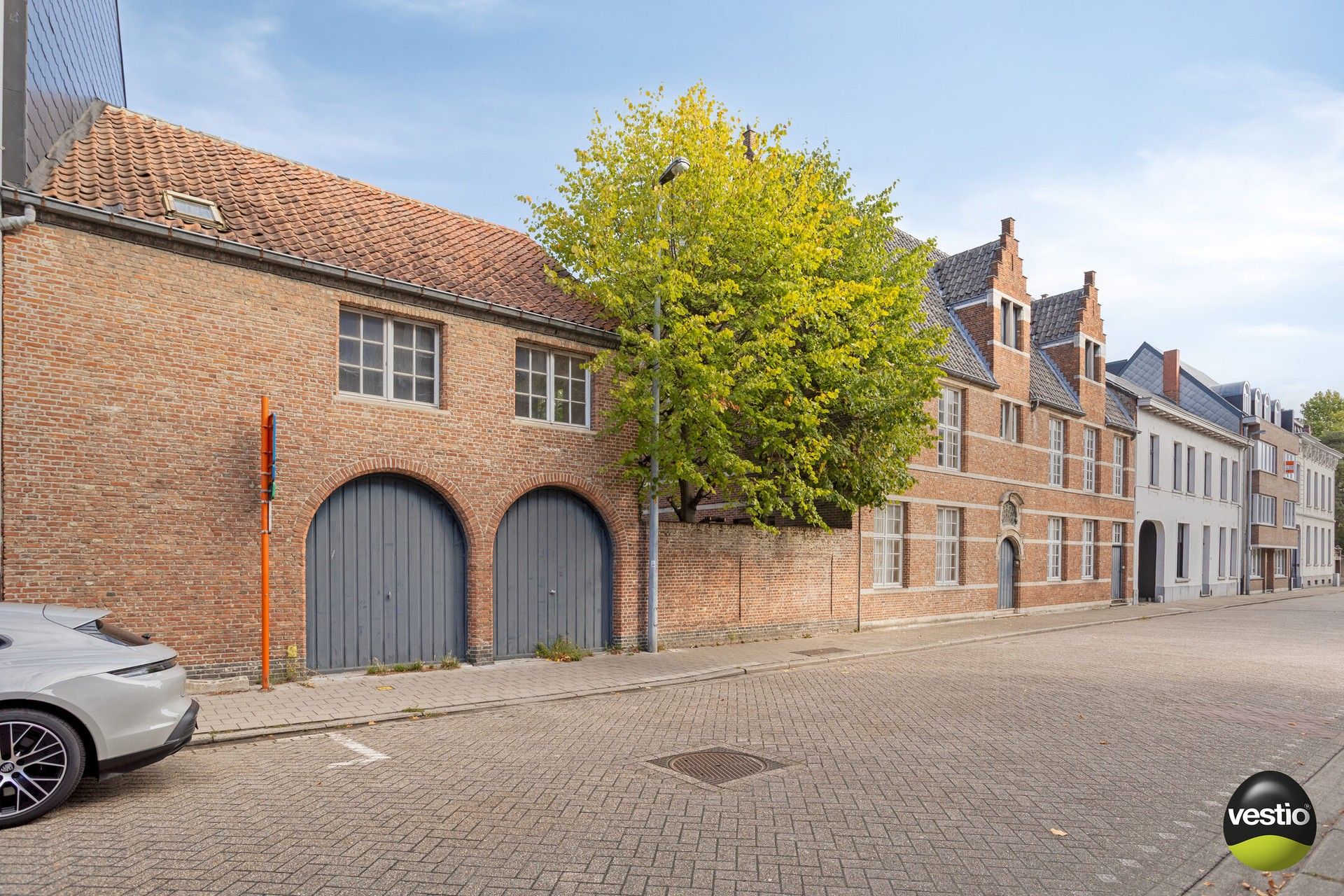 Stadsvilla met ziel – te renoveren parel in het hart van Herentals foto 2